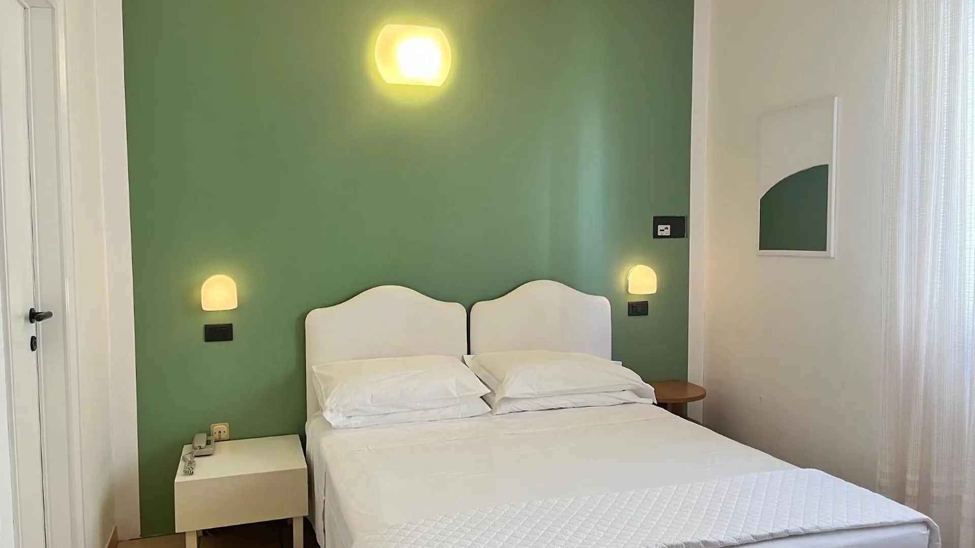Hotel Berenice Rimini 3*,