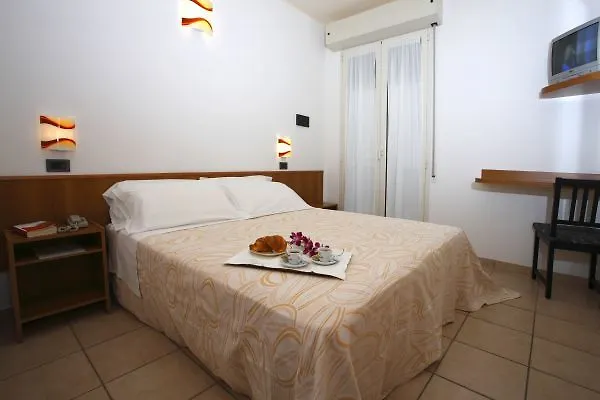 Hotel Berenice Rimini 3*,