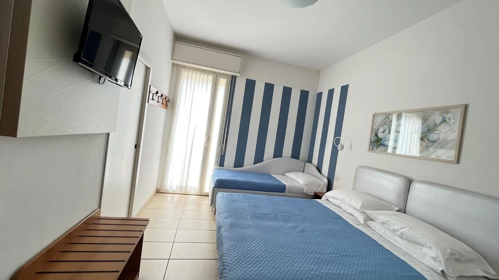 Hotel Berenice Rimini 3*,